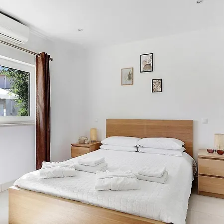 Tower House アパート *