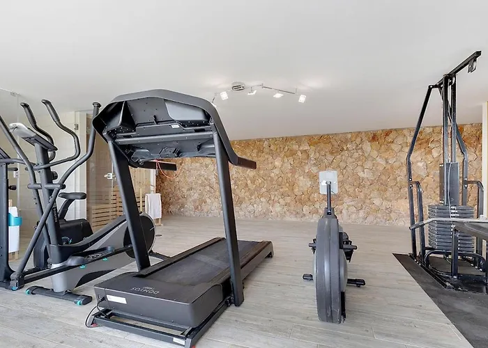 Tower House Apartment *